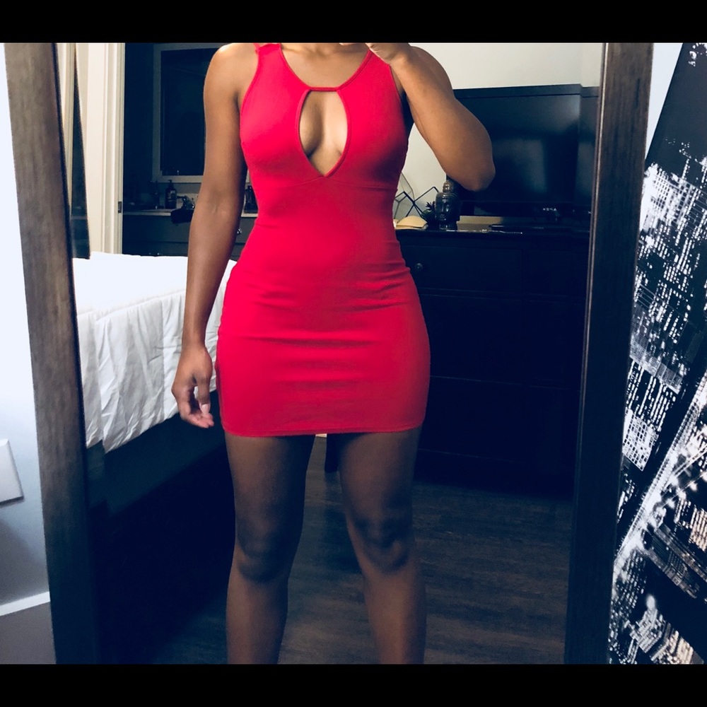Solemio red bodycon dress
